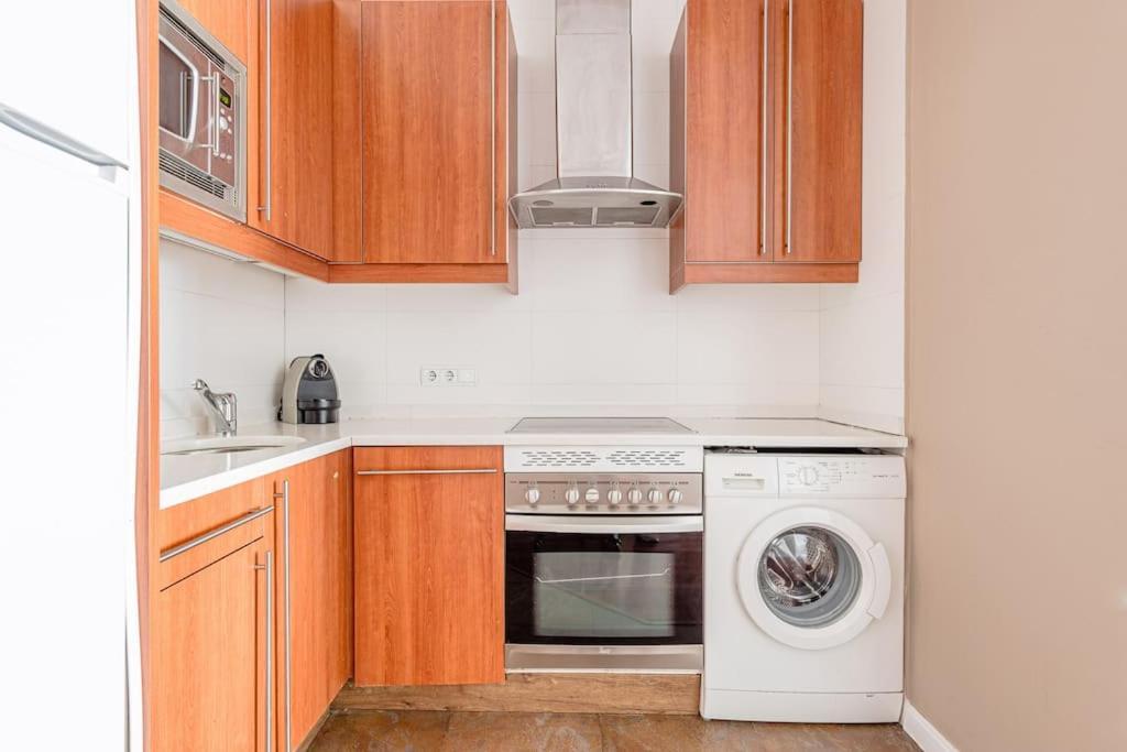 מדריד Bright Apartment In Gran Via With Balconies Inf2Iz3 מראה חיצוני תמונה