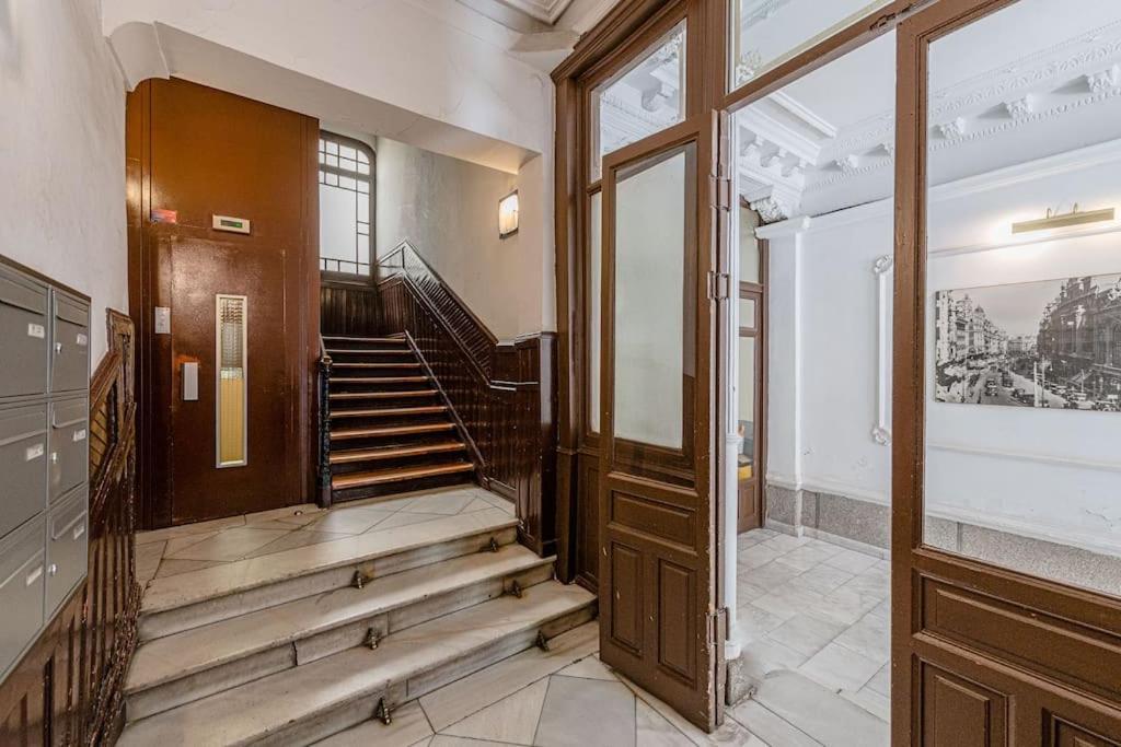 מדריד Bright Apartment In Gran Via With Balconies Inf2Iz3 מראה חיצוני תמונה